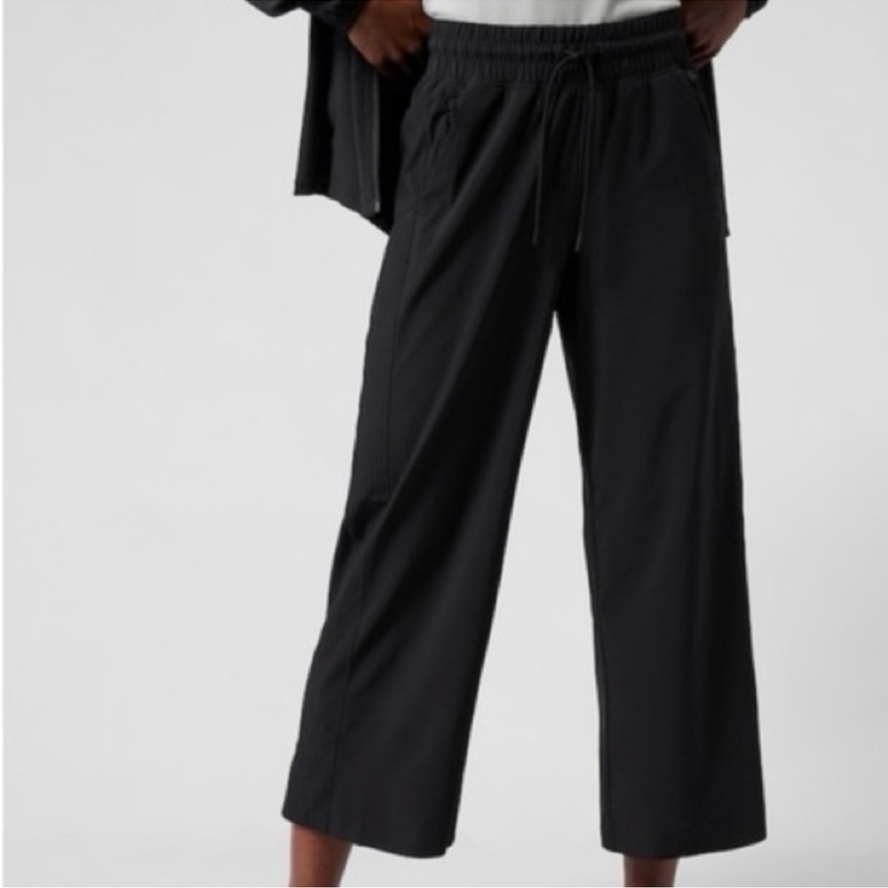 Athleta Avenue wide leg pant